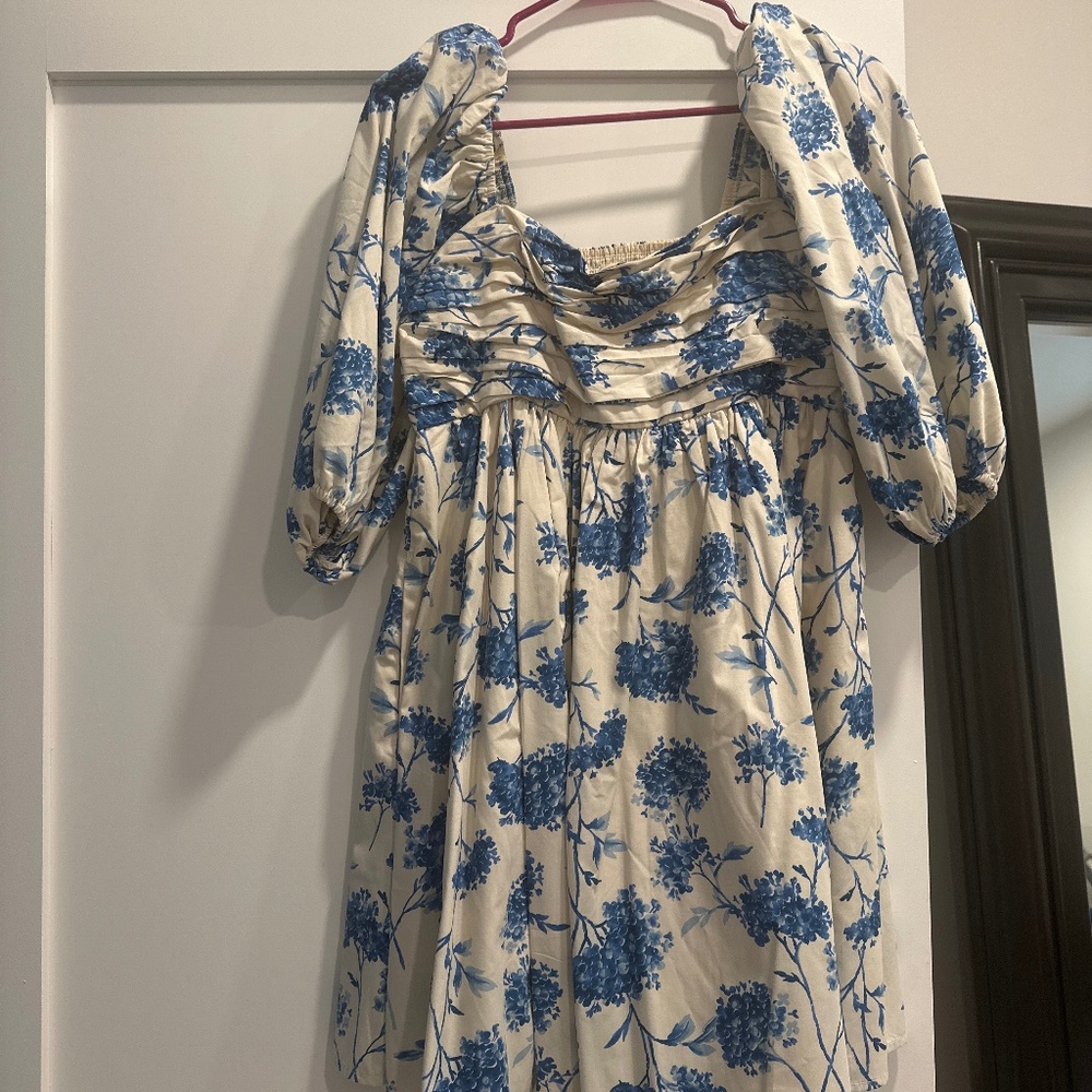 Abercrombie & Fitch Blue and Cream Floral Mini Dress - Picture 2 of 3